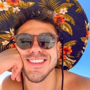 Meet your Posher, Camilo